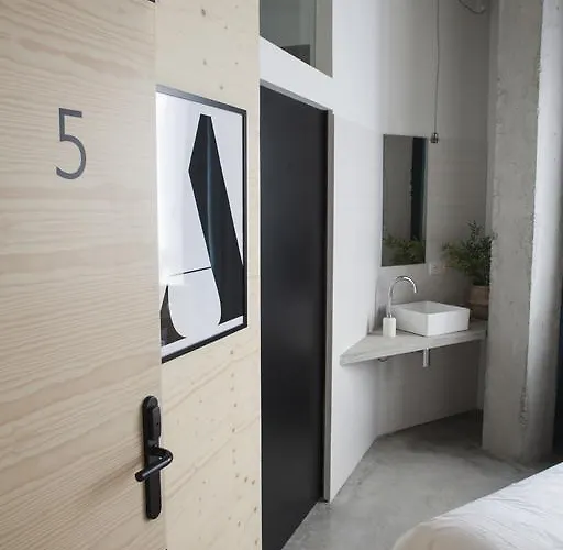 Talo Urban Гостьовий будинок Сан-Себастьян