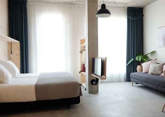 Talo Urban Guest house 3*