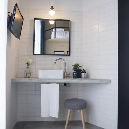 Talo Urban Guest house *